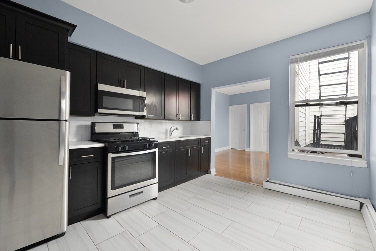 46 East 14th Street - Photo 3 of 10