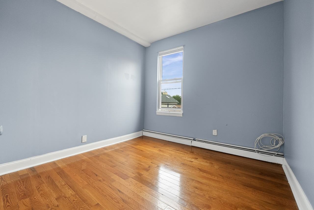 46 East 14th Street - Photo 6 of 10