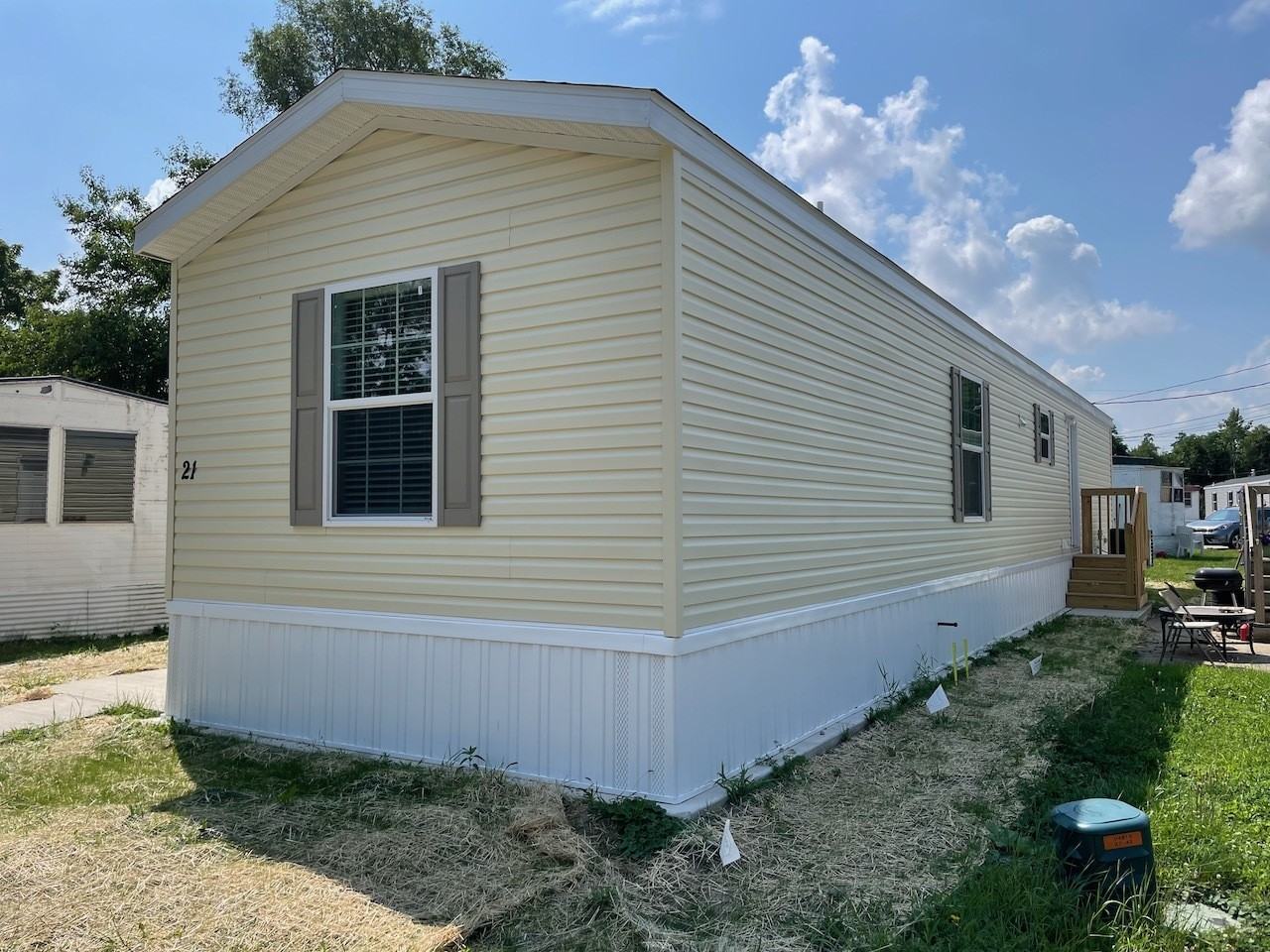 Circle Mobile Home Park - Photo 2 of 9