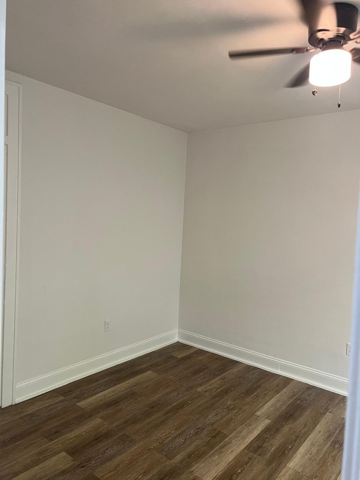 102 Menores Avenue - Photo 7 of 12