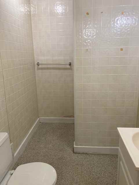 224 E 26th St - Photo 5 of 9