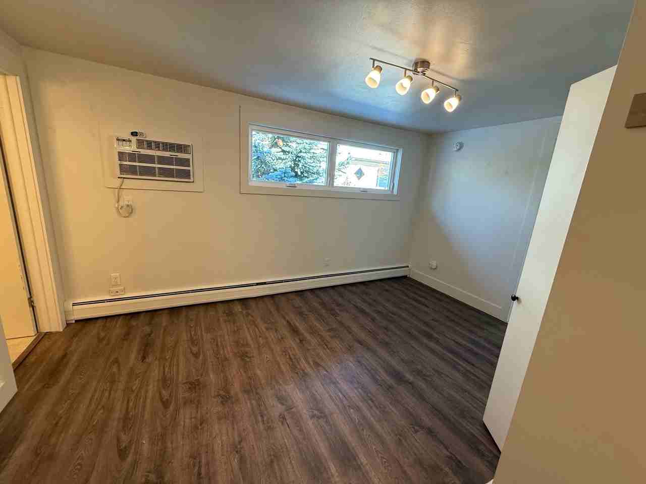 5 West Koch Street - Photo 4 of 9