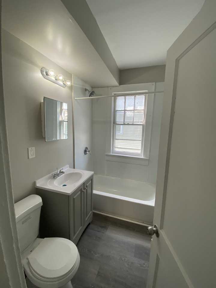121-123 Irving Street - Photo 6 of 7