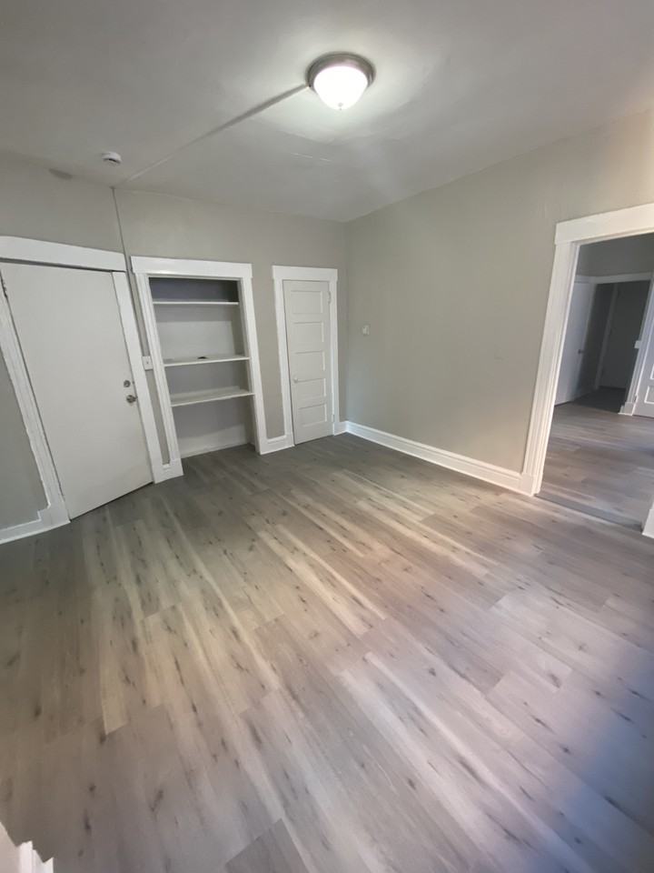 441 Wethersfield Avenue - Photo 6 of 12