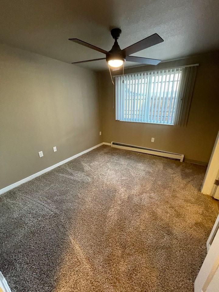 CANTERBURY APARTMENTS - Photo 3 of 13
