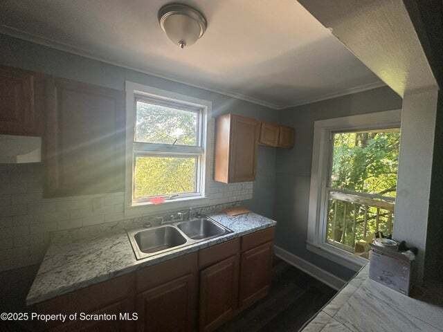 366-368 South River Street - Photo 3 of 5