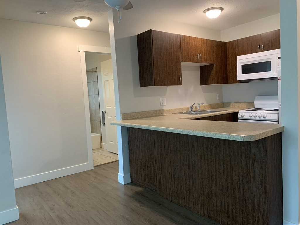 828 South 500 East - Photo 2 of 16