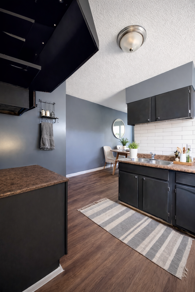 1320 Bruce Street - Photo 2 of 15