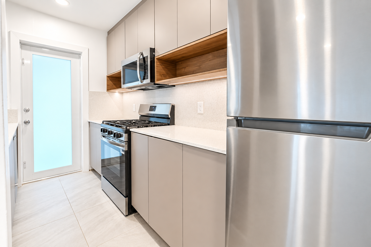1000 Lenox Avenue - Photo 6 of 35