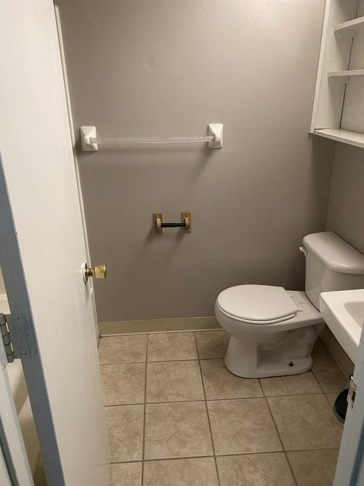 115 N Main Street - Photo 5 of 7