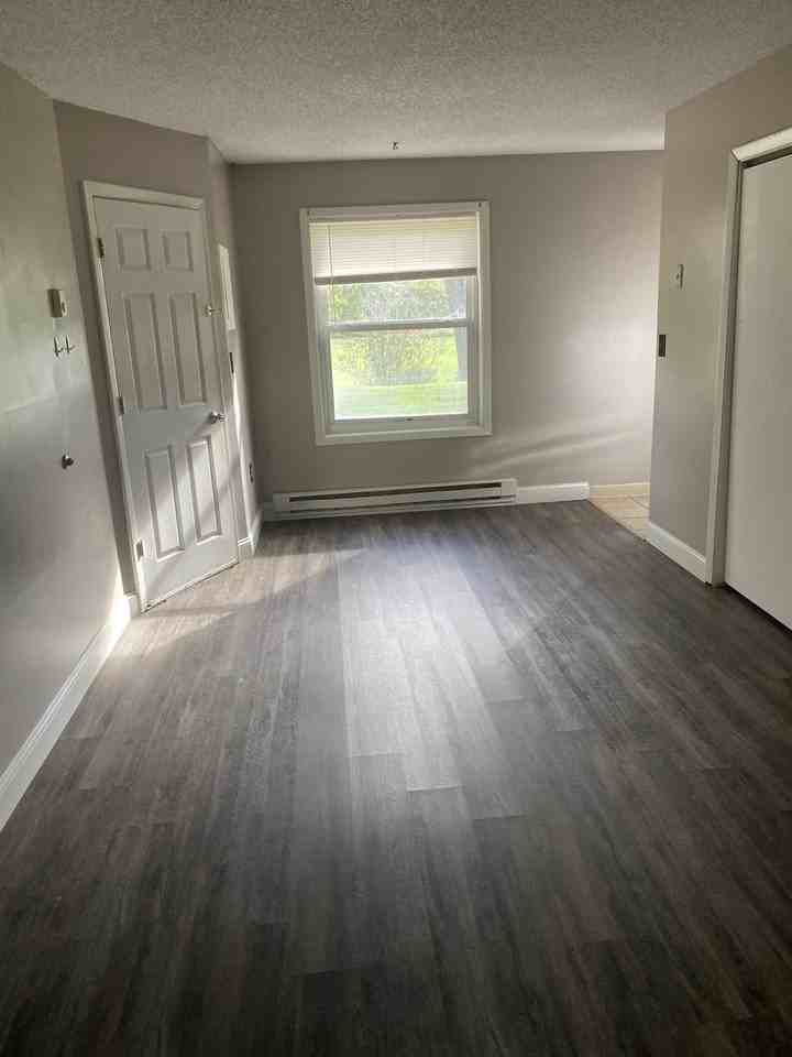 115 N Main Street - Photo 6 of 7