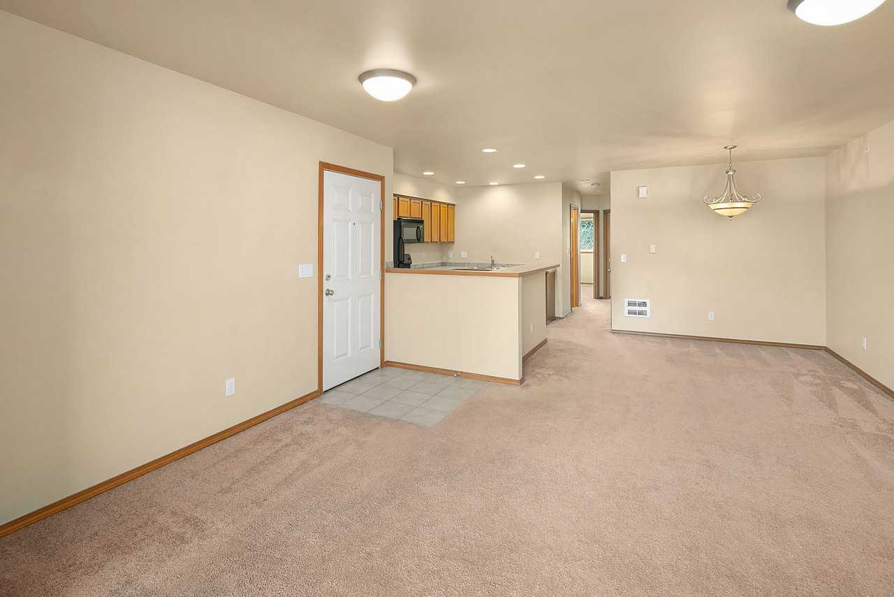 Chelsea Court Apartments - Photo 7 of 22