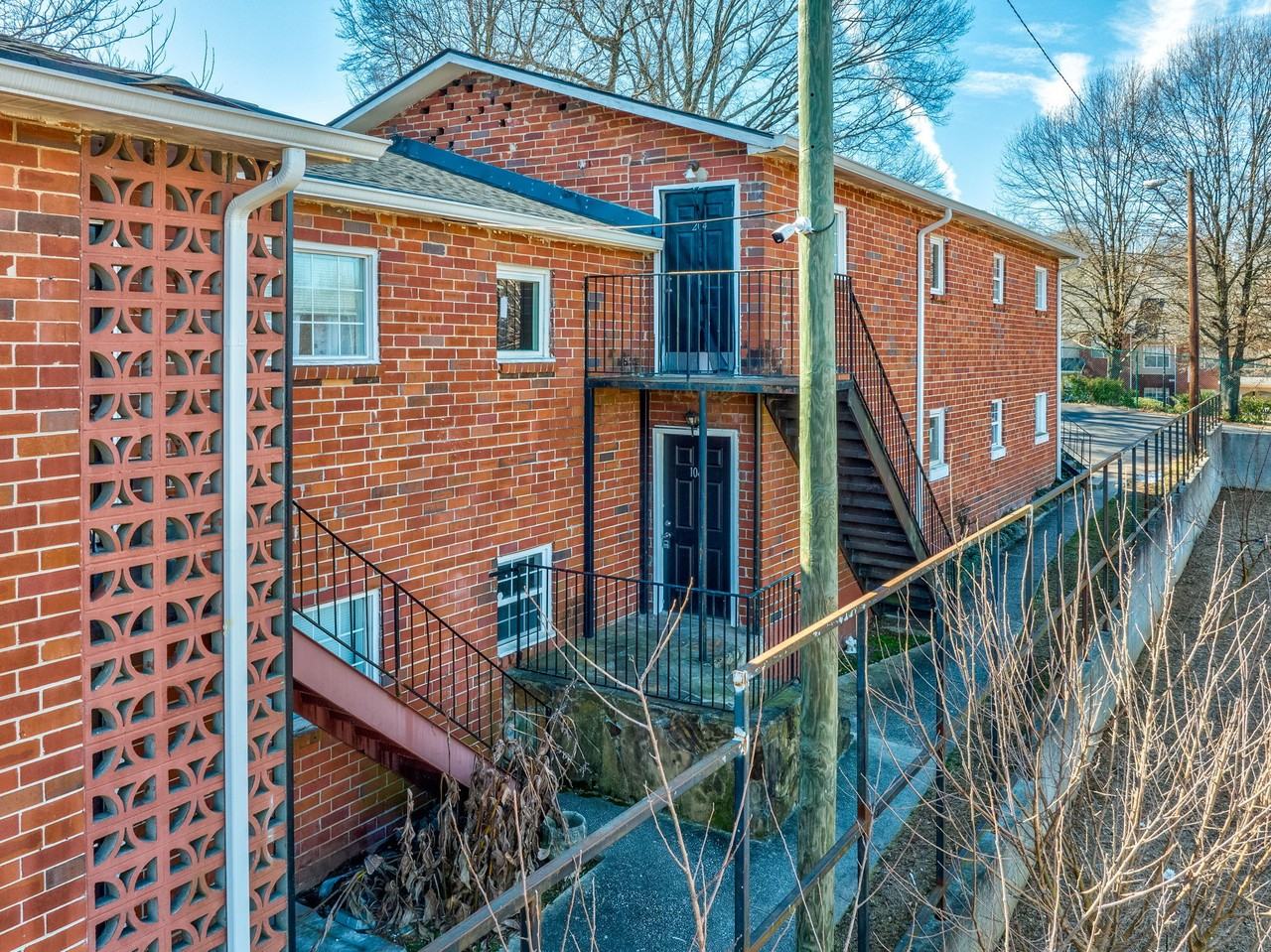 Hank Aaron Apartments - Photo 4 of 50