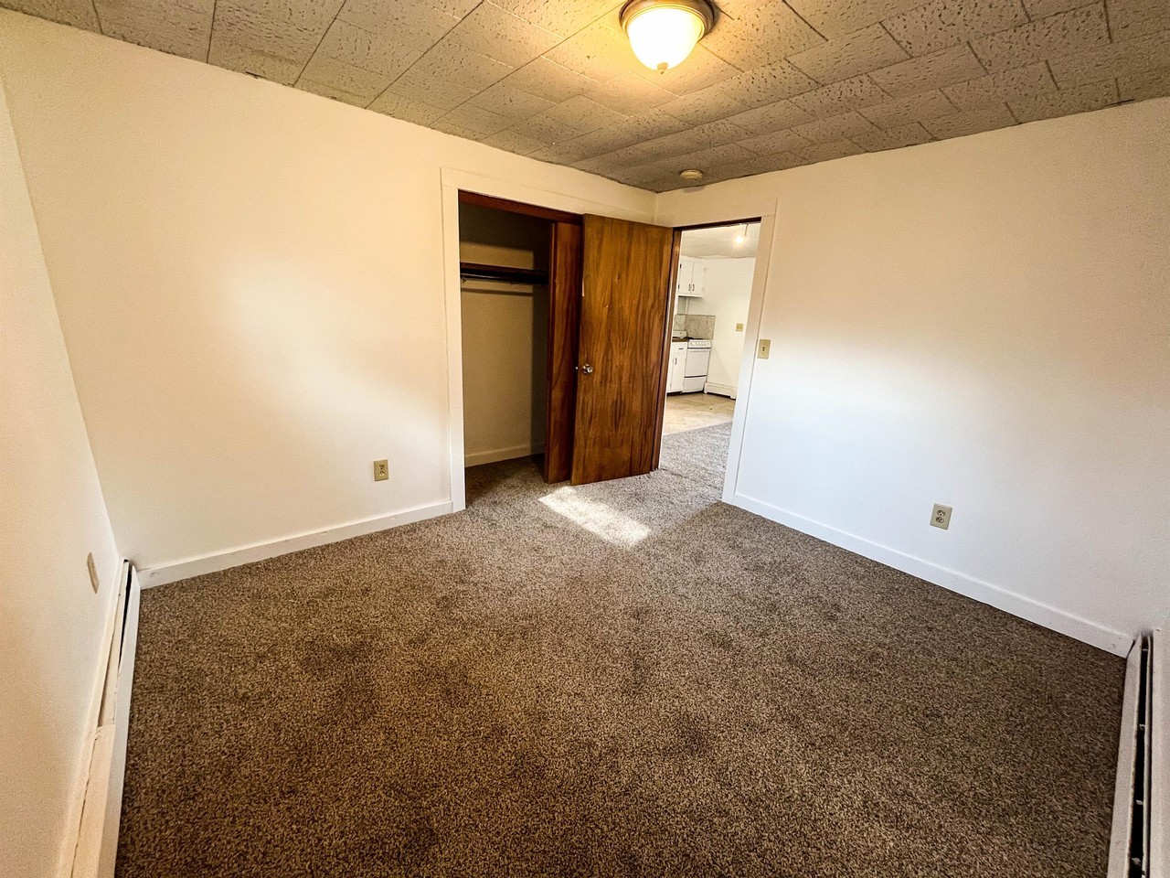 1289 Ellis Hollow Road - Photo 5 of 7