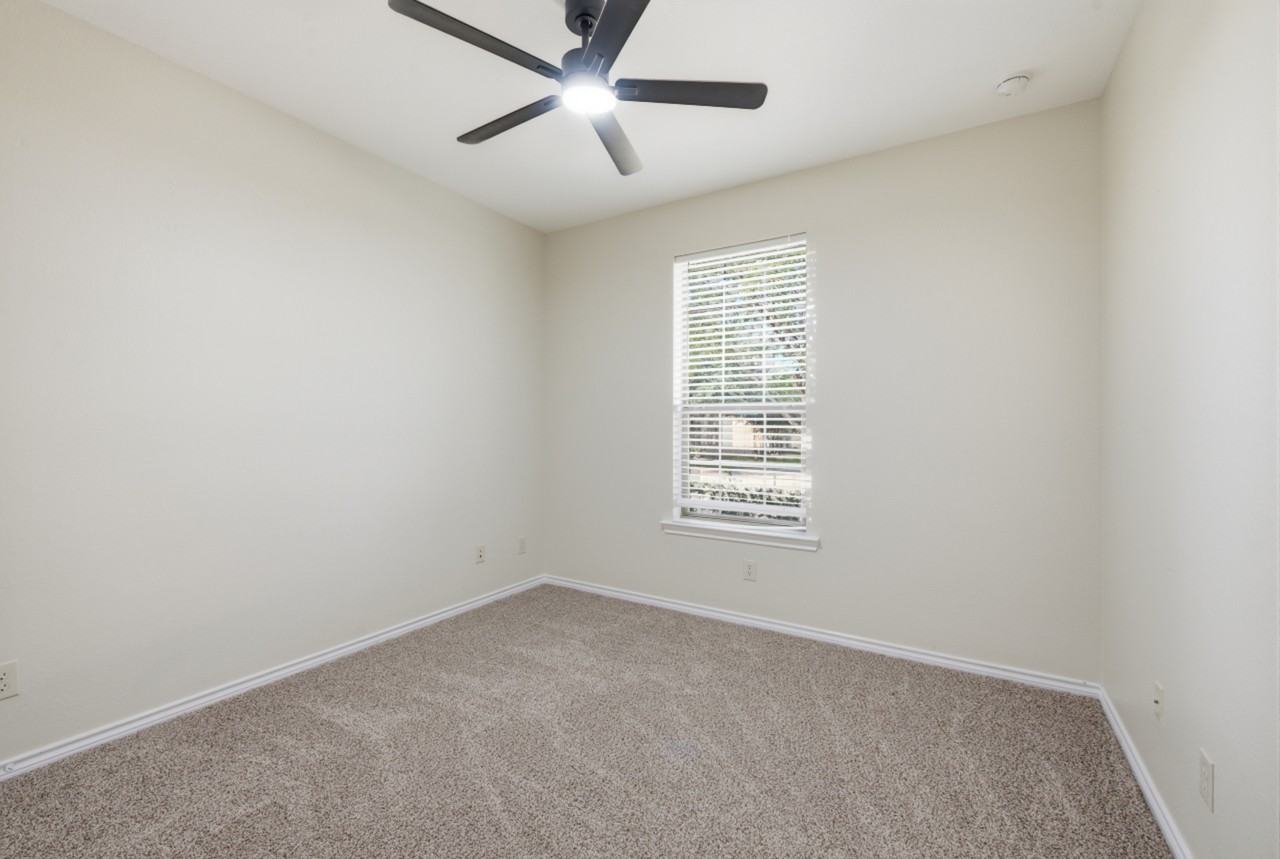 3840 Oldenburg Lane - Photo 5 of 13