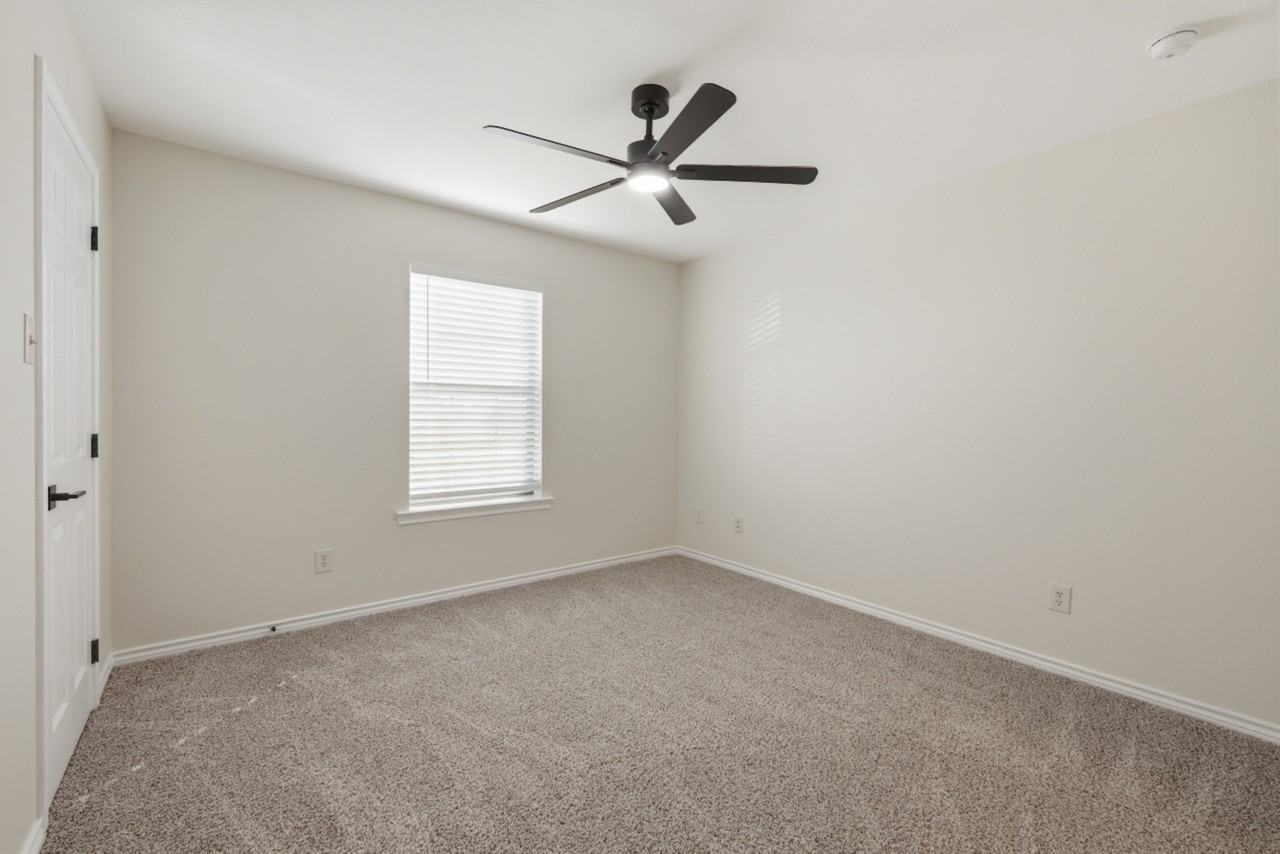 3840 Oldenburg Lane - Photo 7 of 13