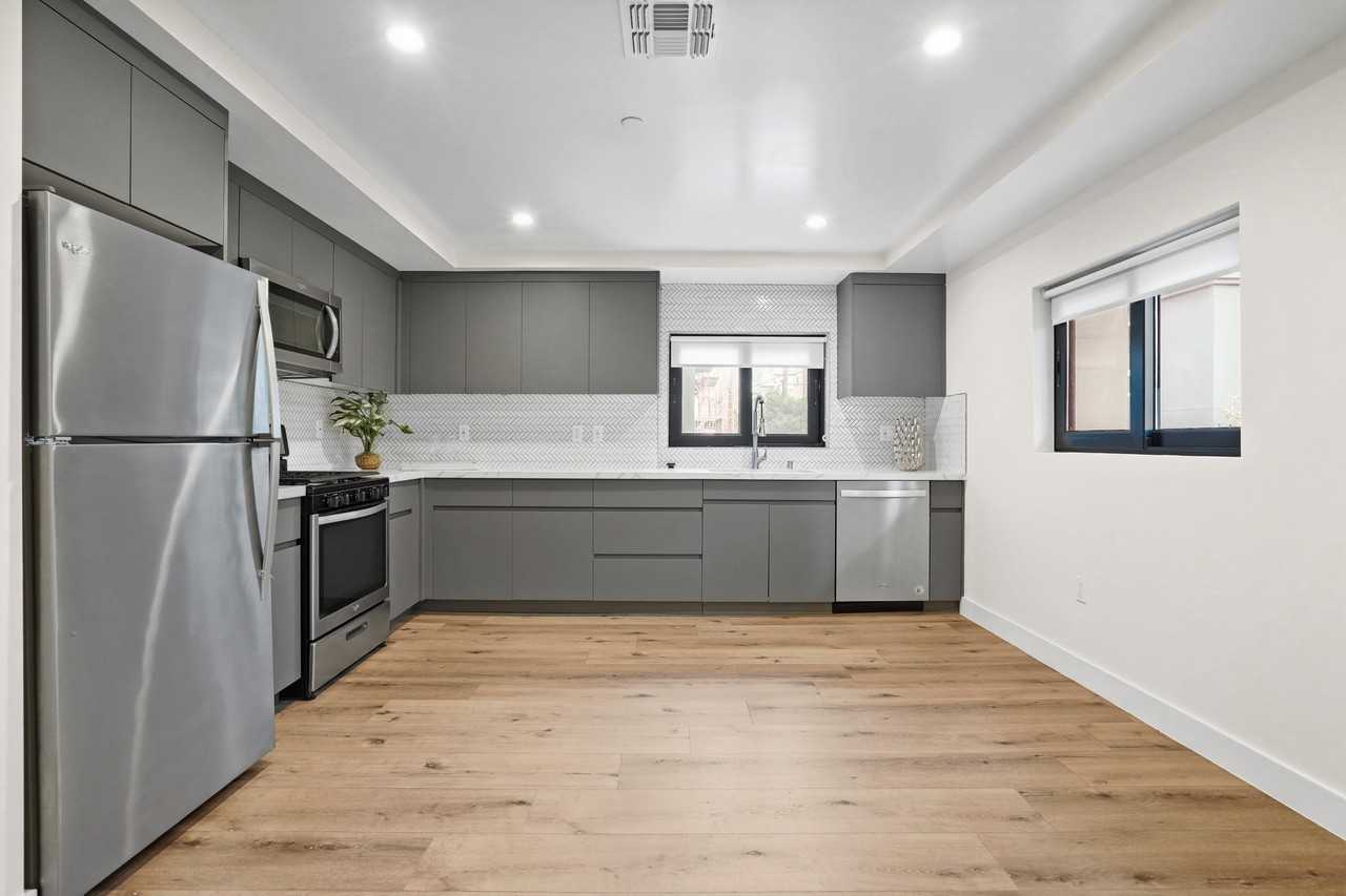 846 South Mariposa Avenue - Photo 5 of 50