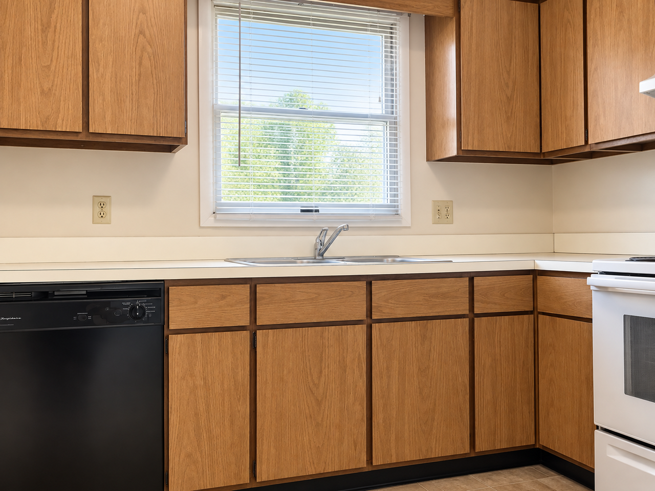 2555 Keygate Drive - Photo 5 of 6