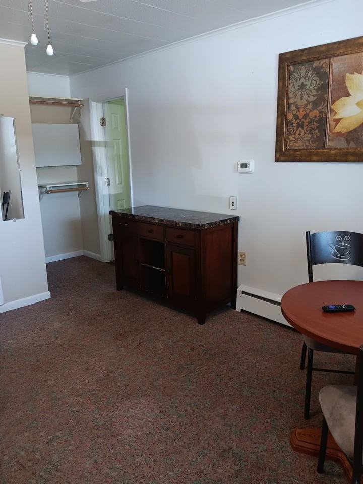 803 Western Avenue - Photo 3 of 8