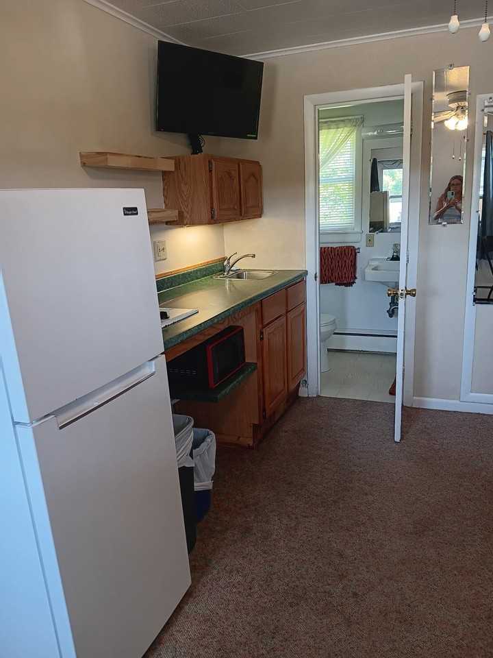 803 Western Avenue - Photo 4 of 8