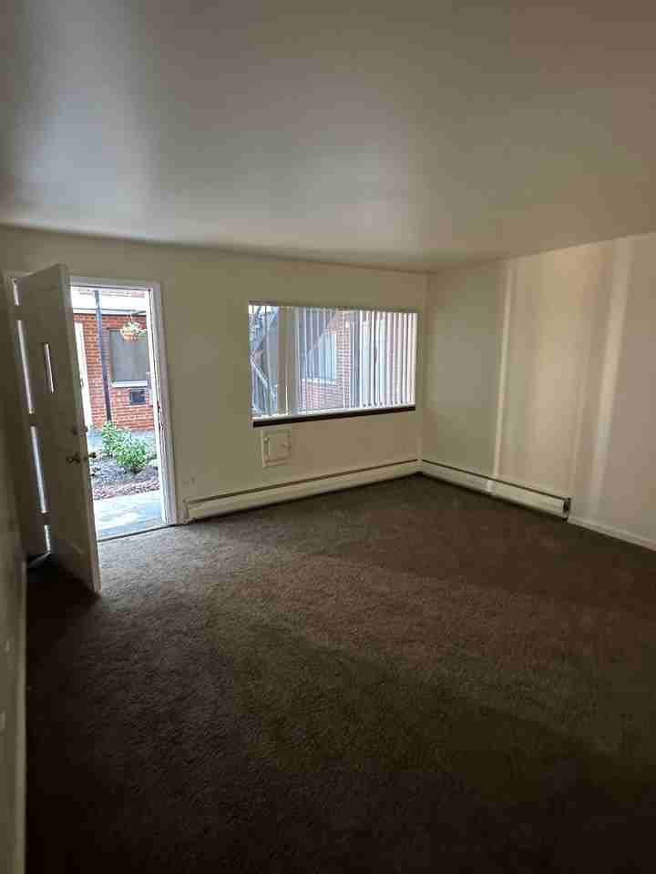 12775 Plymouth Rd - Photo 4 of 13