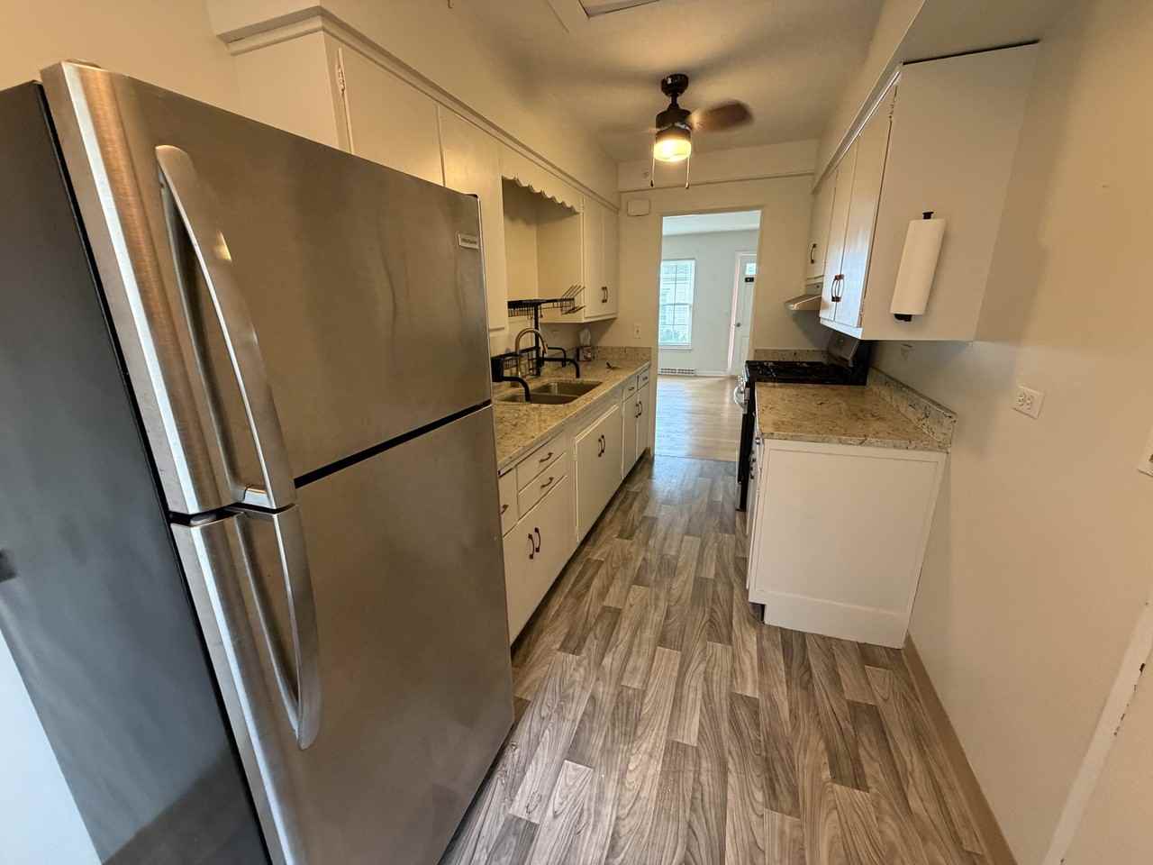 Lake Bluff Villas - Photo 2 of 12