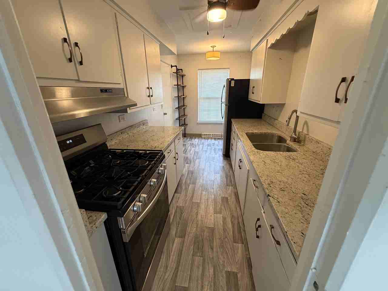 Lake Bluff Villas - Photo 5 of 12