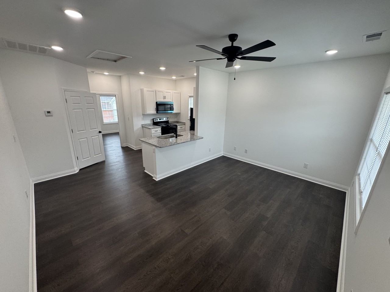 100 Grande Avenue - Photo 2 of 7