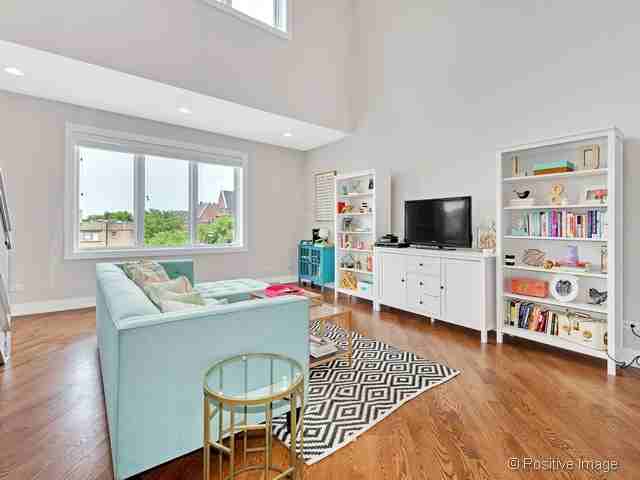 1607 W Irving Park Rd #4B - Photo 2 of 20