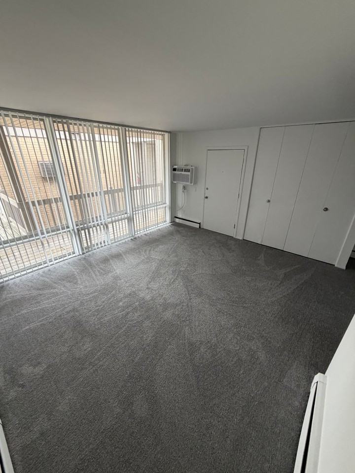 24801 Jefferson Ave - Photo 3 of 8