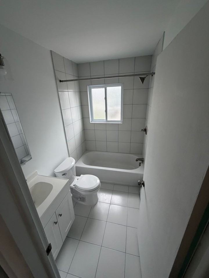 24801 Jefferson Ave - Photo 6 of 8