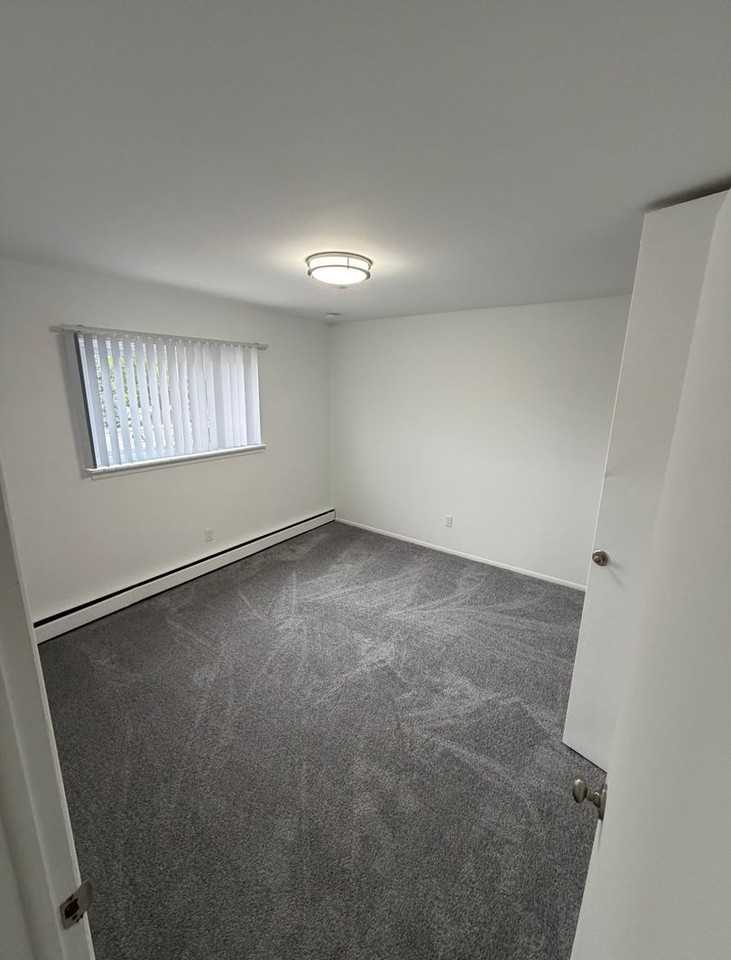 24801 Jefferson Ave - Photo 7 of 8