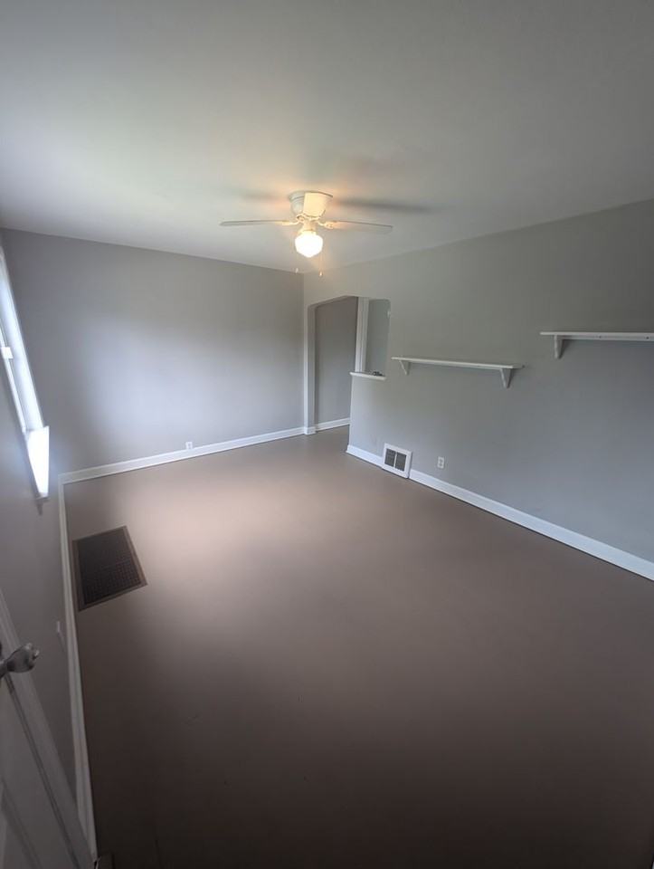 1514 Shire Pl - Photo 2 of 12