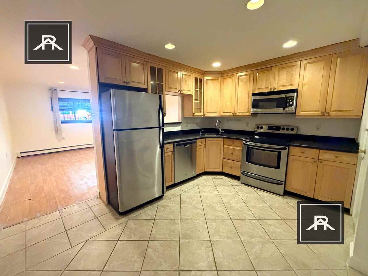 9 Walbridge St #9 - Photo 2 of 14
