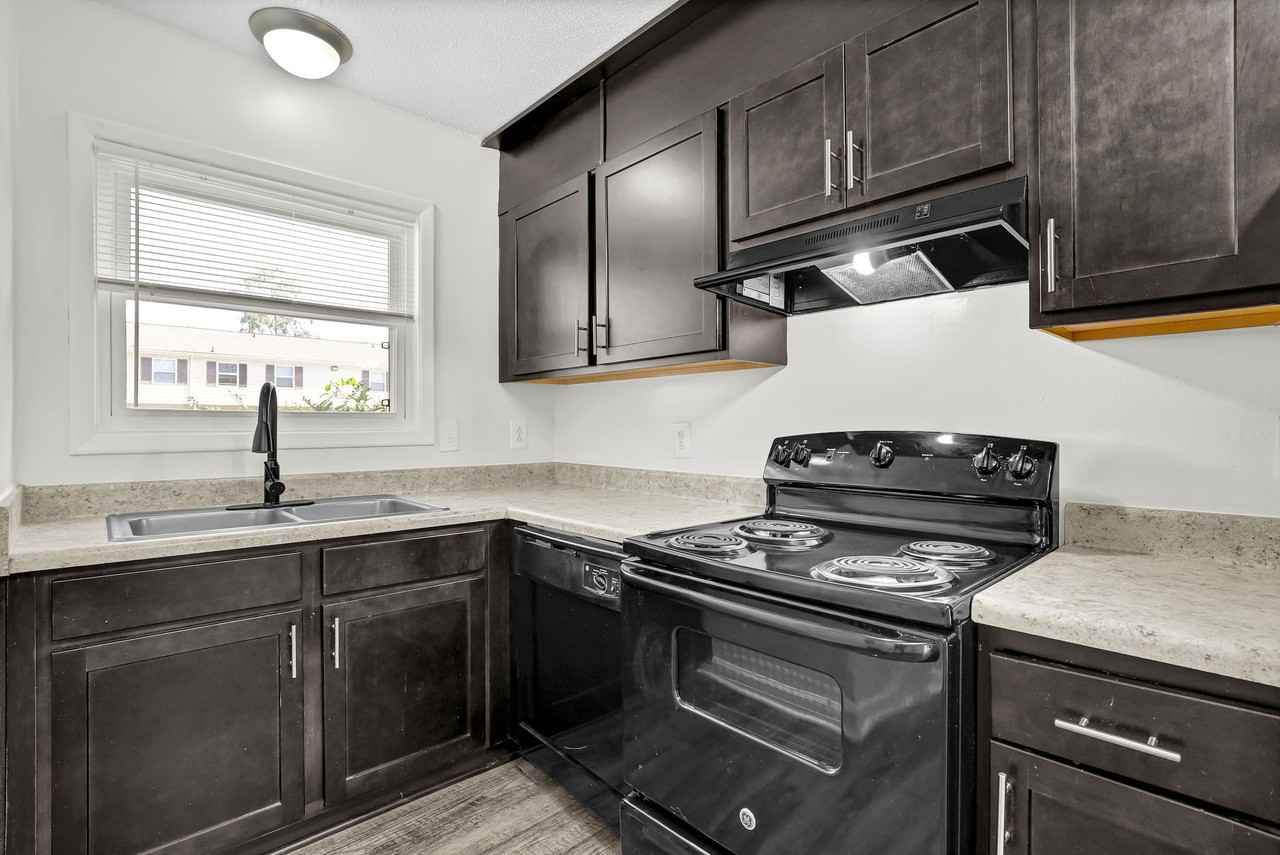 Brynn Marr Village - Photo 3 of 36