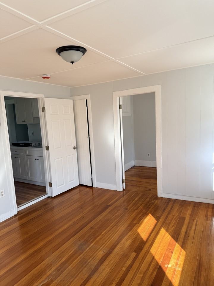 3 Kimball Ct #2 - Photo 3 of 11