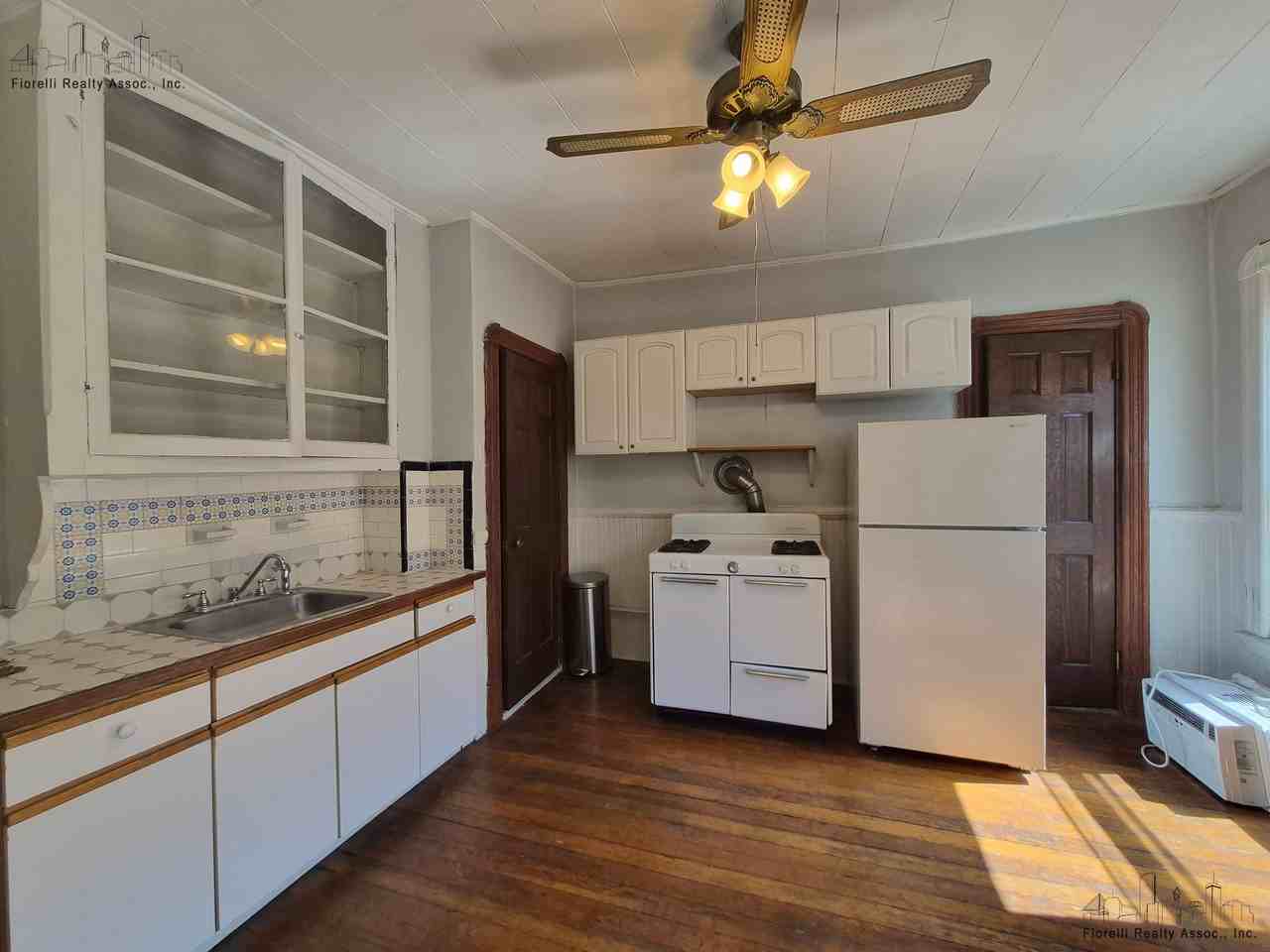 Charter St. & Hanover Street #4 - Photo 3 of 19