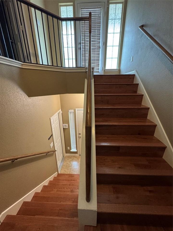1310 W Parmer Ln - Photo 5 of 12
