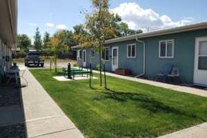 featured image of 2024 Alderson Ave #3