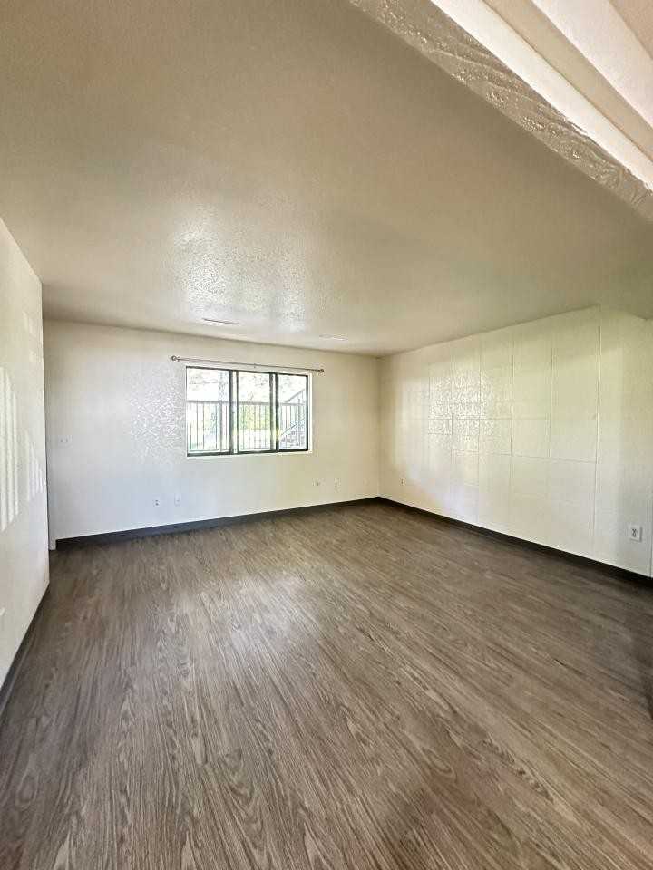 1141 28th St W #2 - Photo 3 of 9