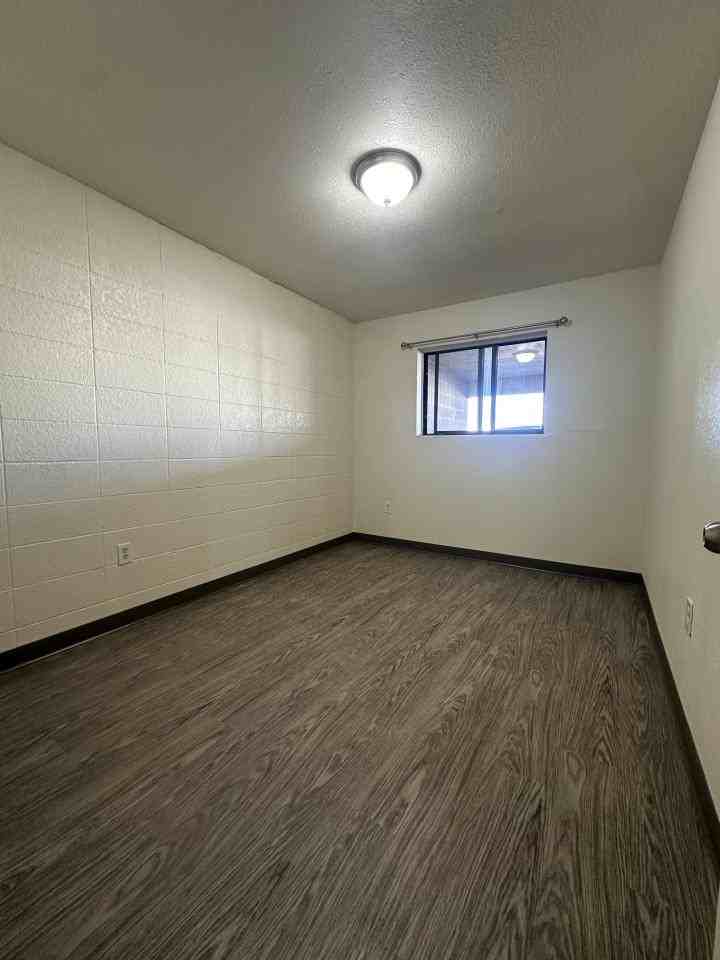 1141 28th St W #2 - Photo 5 of 9