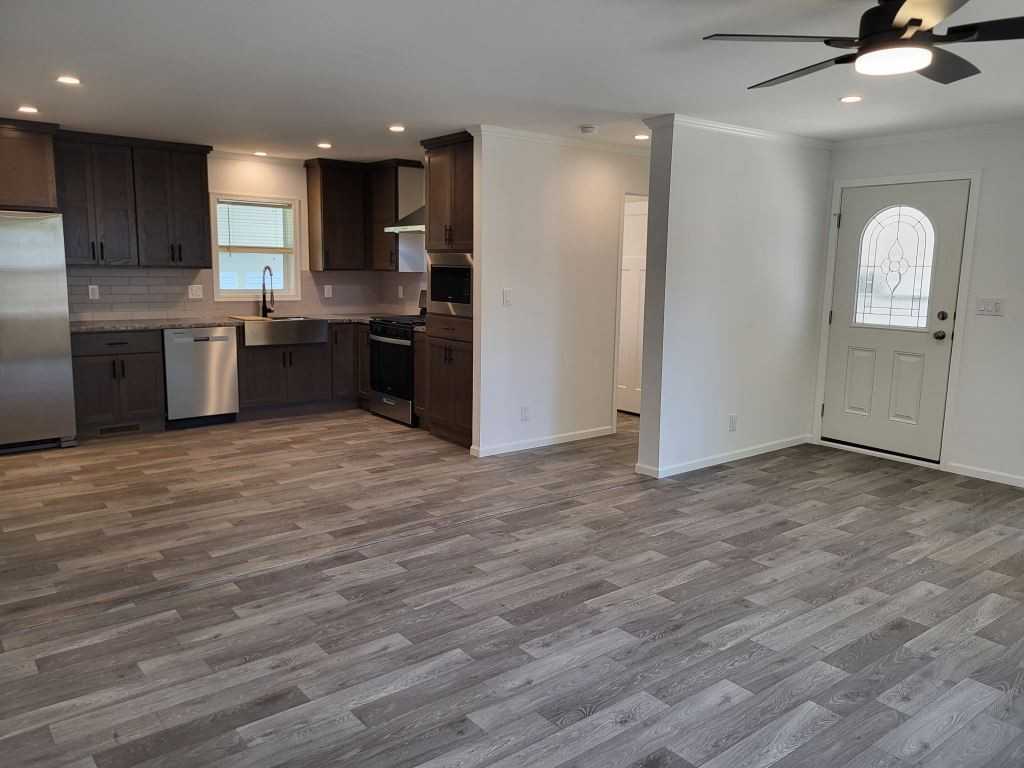1116 Lake Terrace Rd - Photo 2 of 37