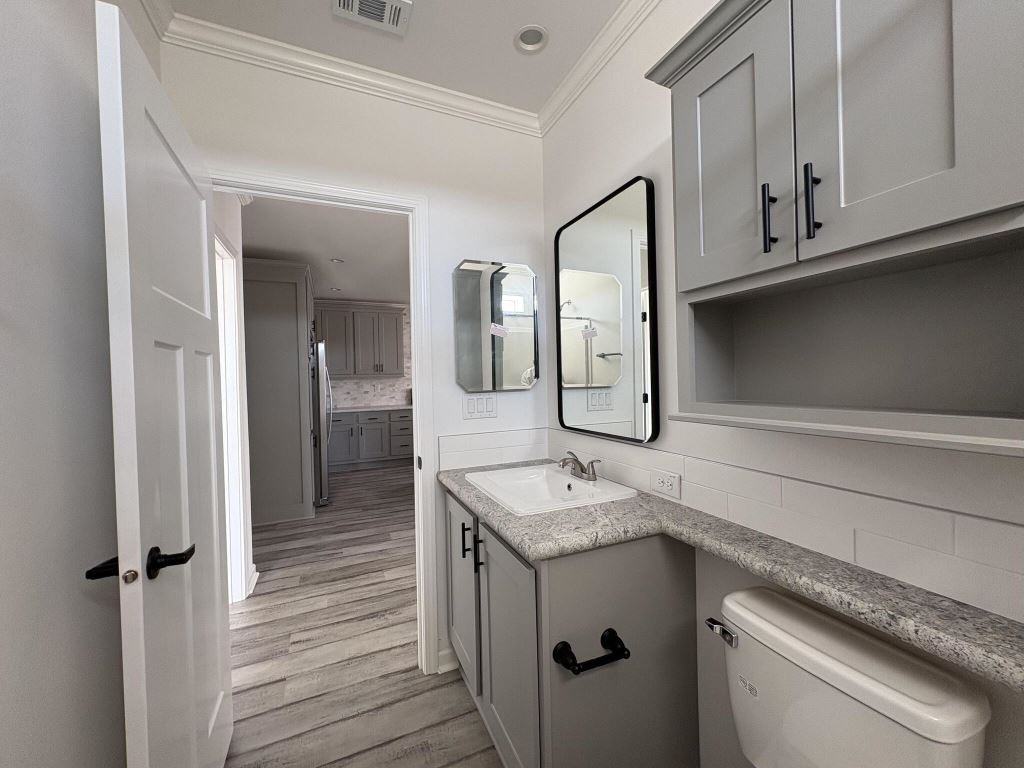 1025 Davy Jones - Photo 4 of 26