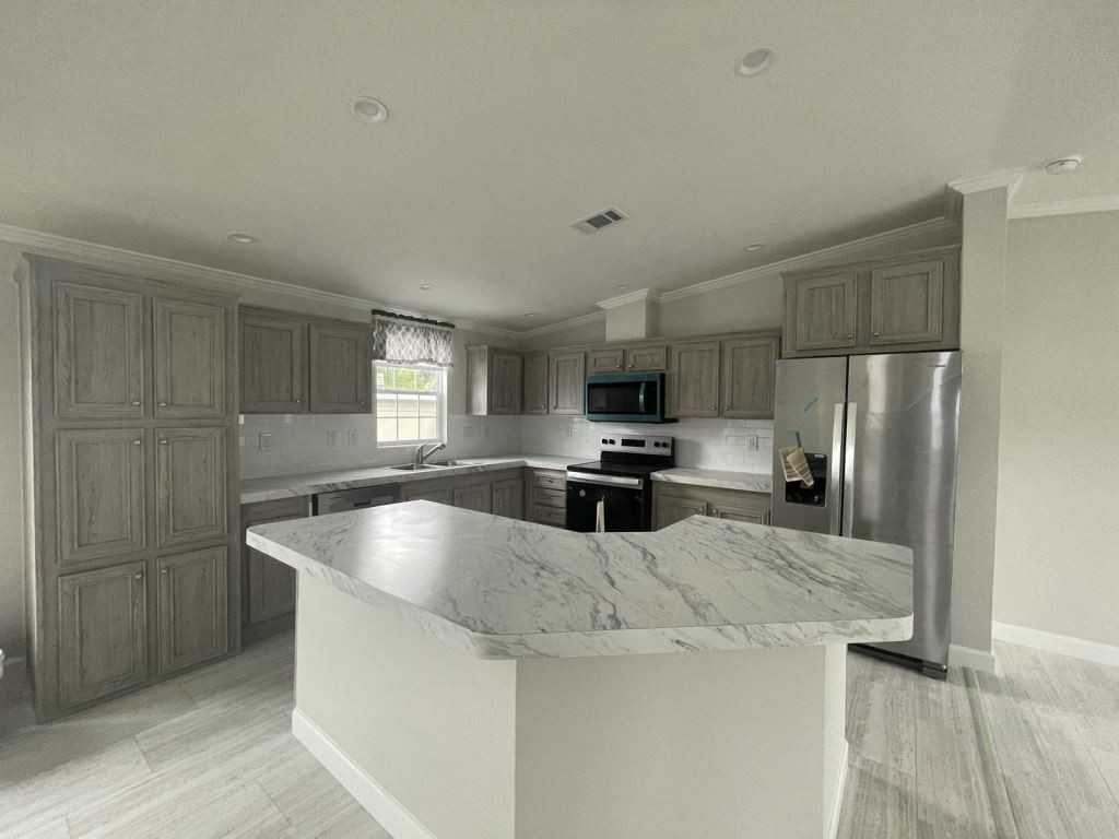 13204 Grape Ave - Photo 2 of 32