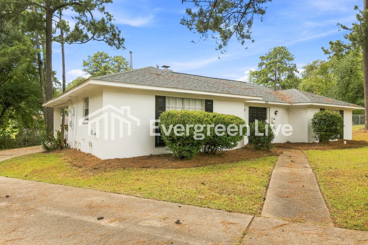 5105 Millwood Pl - Photo 2 of 15