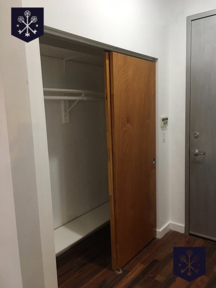 100 Pearl St #4 - Photo 4 of 12