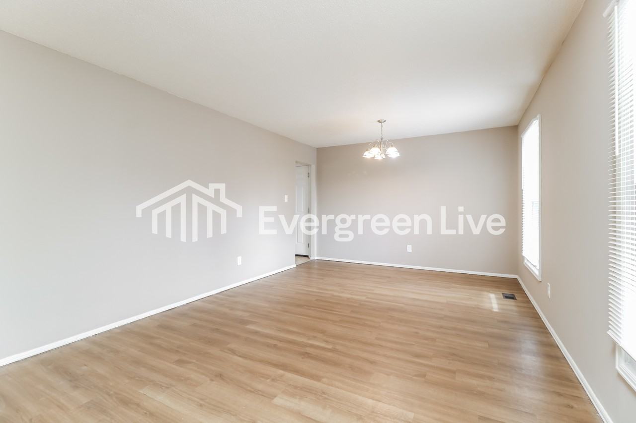 13374 Talleywood Dr - Photo 3 of 15