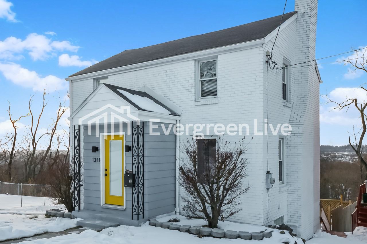 1311 Graham Blvd - Photo 2 of 15