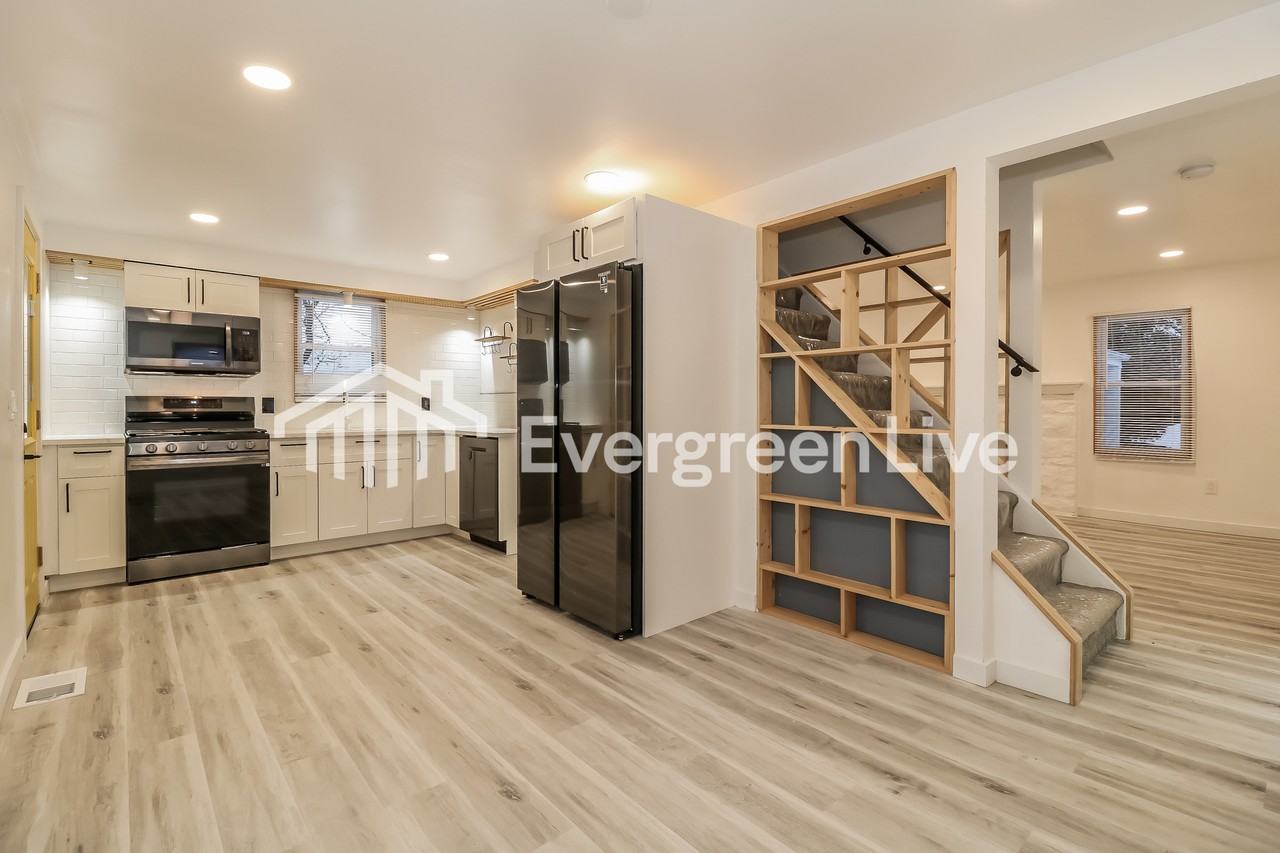 1311 Graham Blvd - Photo 5 of 15
