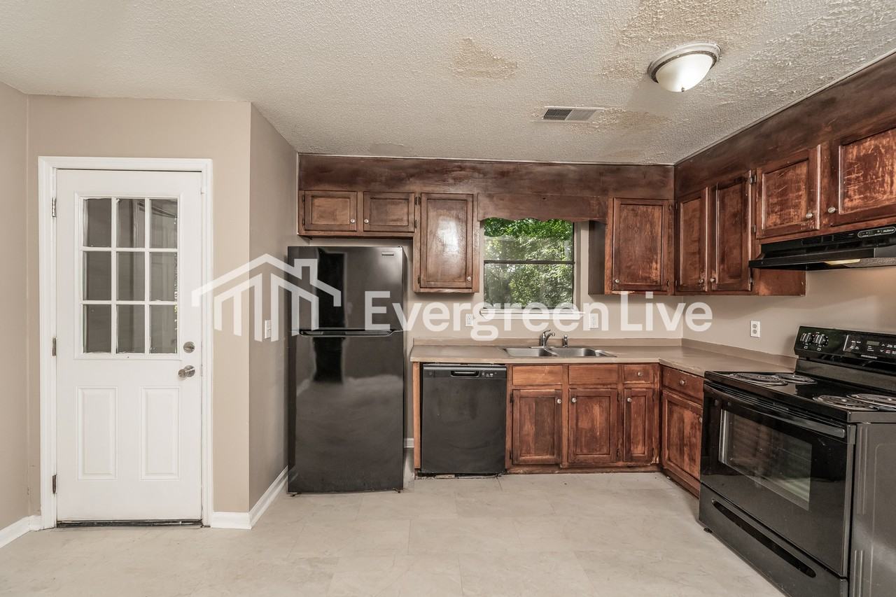 1203 26th Ave N - Photo 3 of 14